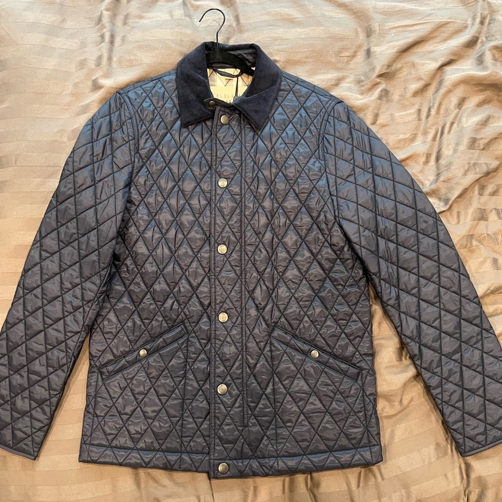New Burberry Quilted Jacket in Small